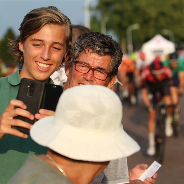 38e Profronde van Surhuisterveen 2019 - Profs (Edo Werkman) | Wielrennen Surhuisterveen