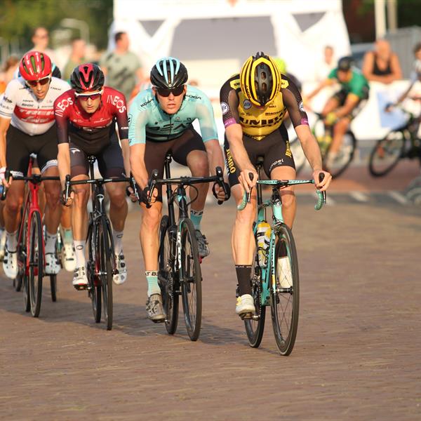 38e Profronde van Surhuisterveen 2019 - Profs (Edo Werkman) | Wielrennen Surhuisterveen