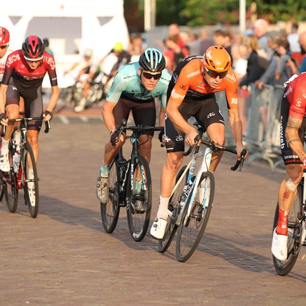 38e Profronde van Surhuisterveen 2019 - Profs (Edo Werkman) | Wielrennen Surhuisterveen