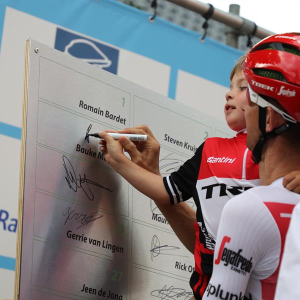 38e Profronde van Surhuisterveen 2019 - Profs (Edo Werkman) | Wielrennen Surhuisterveen