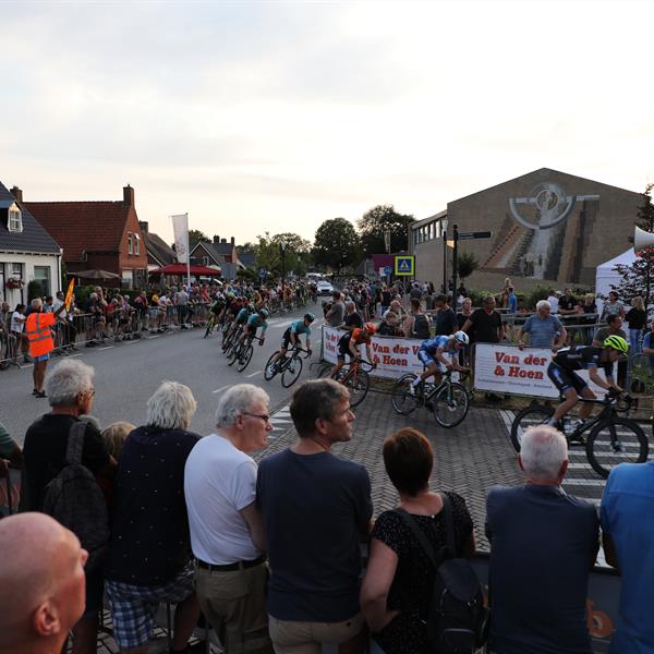 38e Profronde van Surhuisterveen 2019 - Profs (Edo Werkman) | Wielrennen Surhuisterveen