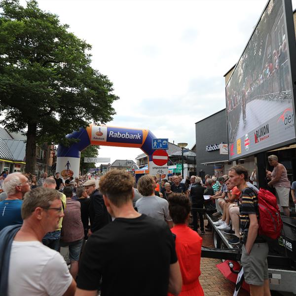 38e Profronde van Surhuisterveen 2019 - Profs (Edo Werkman) | Wielrennen Surhuisterveen