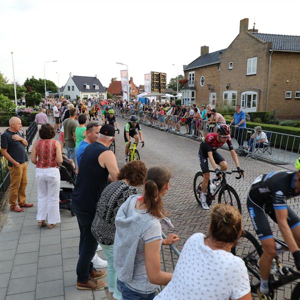 38e Profronde van Surhuisterveen 2019 - Profs (Edo Werkman) | Wielrennen Surhuisterveen