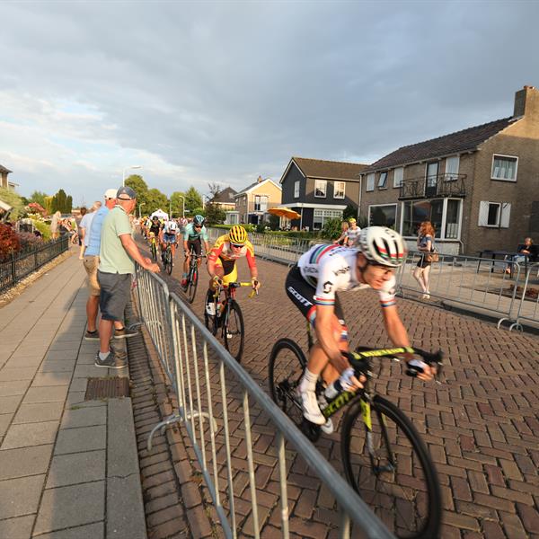 38e Profronde van Surhuisterveen 2019 - Profs (Edo Werkman) | Wielrennen Surhuisterveen