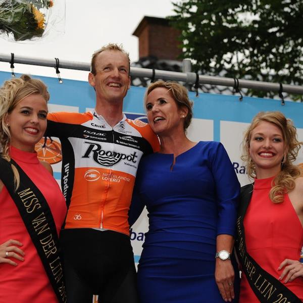 36e Profronde van Surhuisterveen 2017 (foto's Martin de Jong) | Wielrennen Surhuisterveen