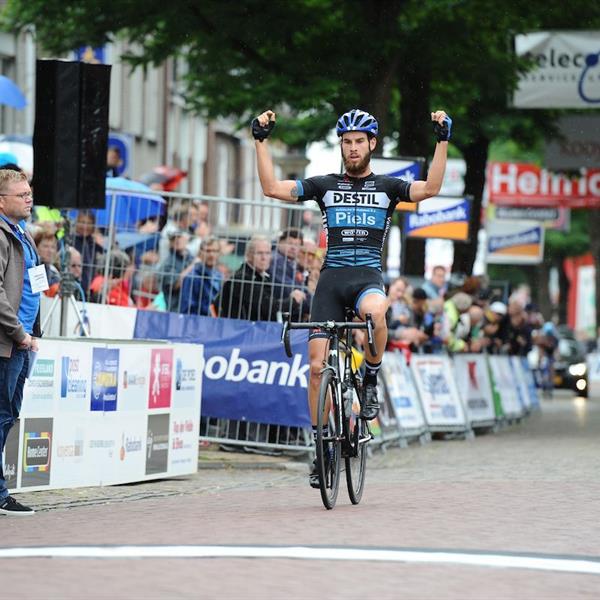 36e Profronde van Surhuisterveen 2017 (foto's Martin de Jong) | Wielrennen Surhuisterveen