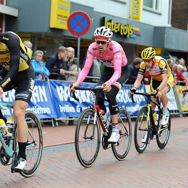 36e Profronde van Surhuisterveen 2017 (foto's Martin de Jong) | Wielrennen Surhuisterveen