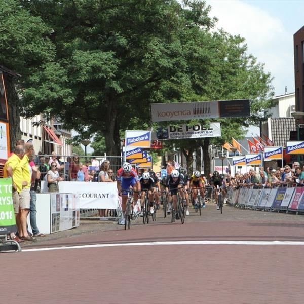 37e Profronde van Surhuisterveen 2018 - dames (foto's Edo Werkman) | Wielrennen Surhuisterveen