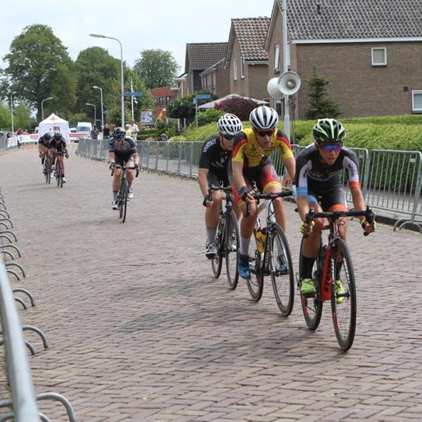 37e Profronde van Surhuisterveen 2018 - dames (foto's Edo Werkman) | Wielrennen Surhuisterveen