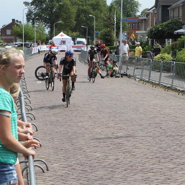37e Profronde van Surhuisterveen 2018 - dames (foto's Edo Werkman) | Wielrennen Surhuisterveen