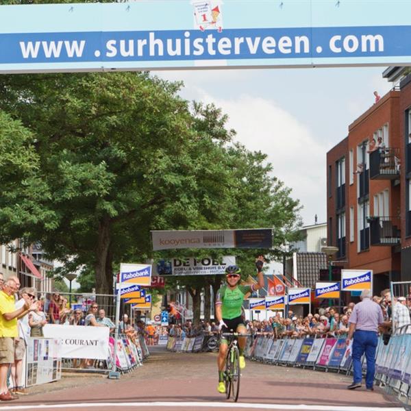 37e Profronde van Surhuisterveen 2018 - dames (foto's Edo Werkman) | Wielrennen Surhuisterveen