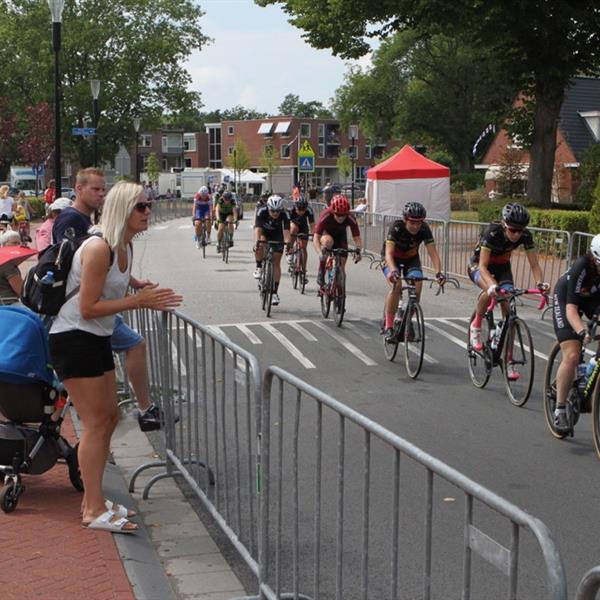 37e Profronde van Surhuisterveen 2018 - dames (foto's Edo Werkman) | Wielrennen Surhuisterveen