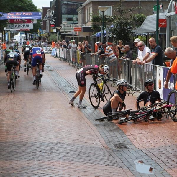37e Profronde van Surhuisterveen 2018 - dames (foto's Edo Werkman) | Wielrennen Surhuisterveen