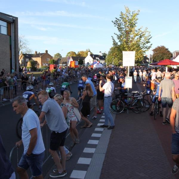 37e Profronde van Surhuisterveen 2018 - profs (foto's Edo Werkman) | Wielrennen Surhuisterveen