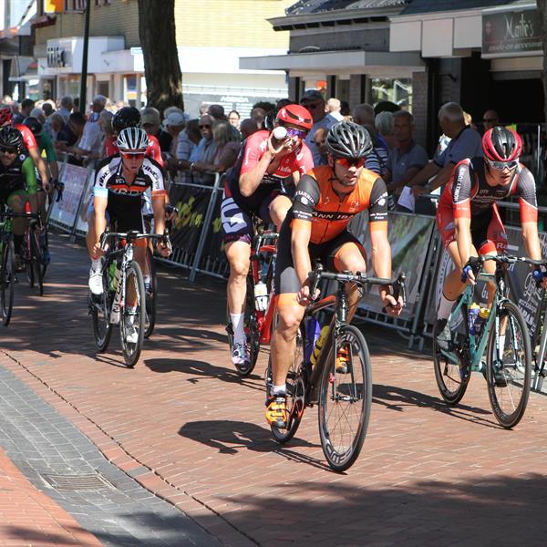 37e Profronde van Surhuisterveen 2018 - elite (foto's Edo Werkman) | Wielrennen Surhuisterveen