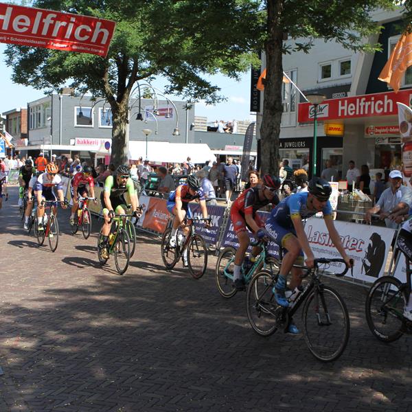 37e Profronde van Surhuisterveen 2018 - elite (foto's Edo Werkman) | Wielrennen Surhuisterveen