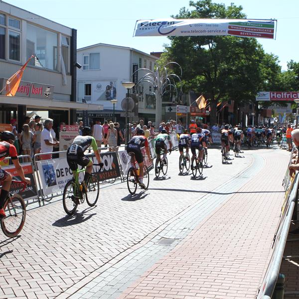 37e Profronde van Surhuisterveen 2018 - elite (foto's Edo Werkman) | Wielrennen Surhuisterveen