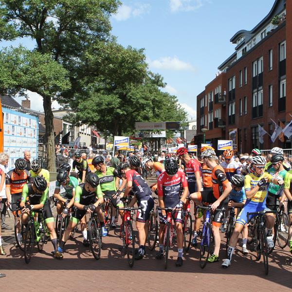37e Profronde van Surhuisterveen 2018 - elite (foto's Edo Werkman) | Wielrennen Surhuisterveen