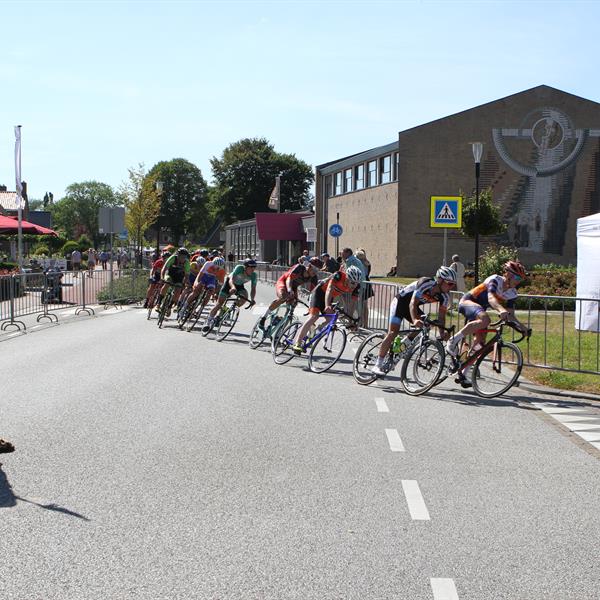 37e Profronde van Surhuisterveen 2018 - elite (foto's Edo Werkman) | Wielrennen Surhuisterveen