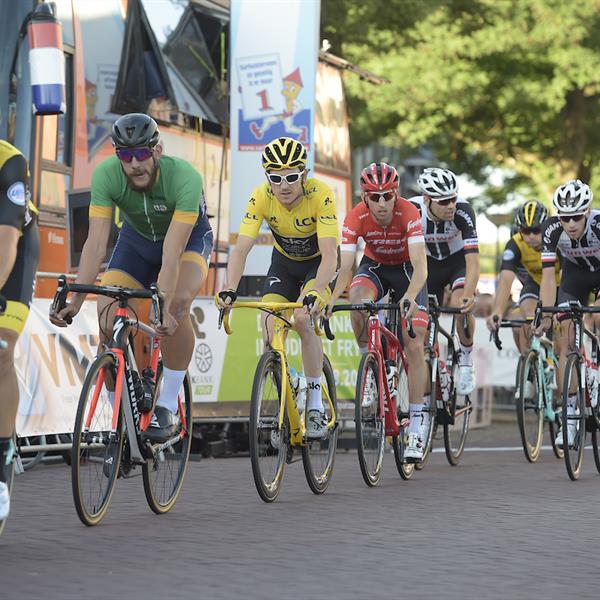 37e Profronde van Surhuisterveen 2018 (profs 2) - (foto's Martin de Jong) | Wielrennen Surhuisterveen