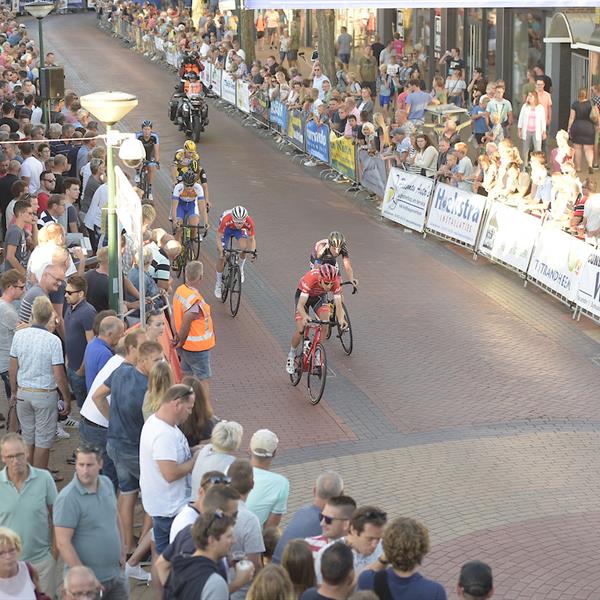 37e Profronde van Surhuisterveen 2018 (profs 2) - (foto's Martin de Jong) | Wielrennen Surhuisterveen