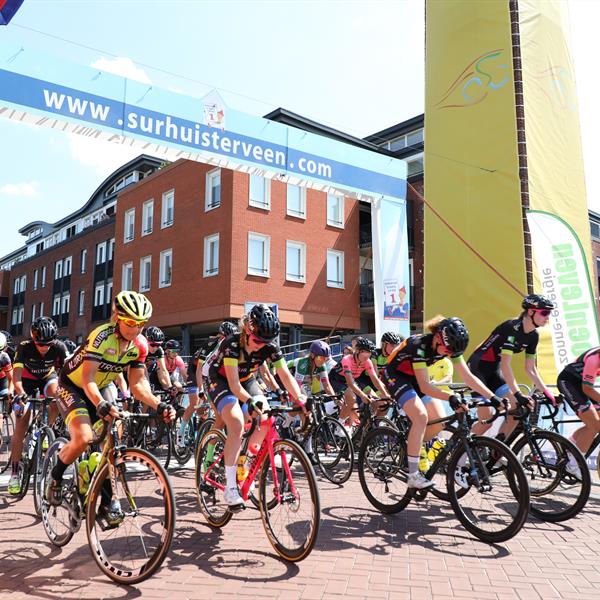 38e profronde van Surhuisterveen 2019 - Dames (Edo Werkman) | Wielrennen Surhuisterveen