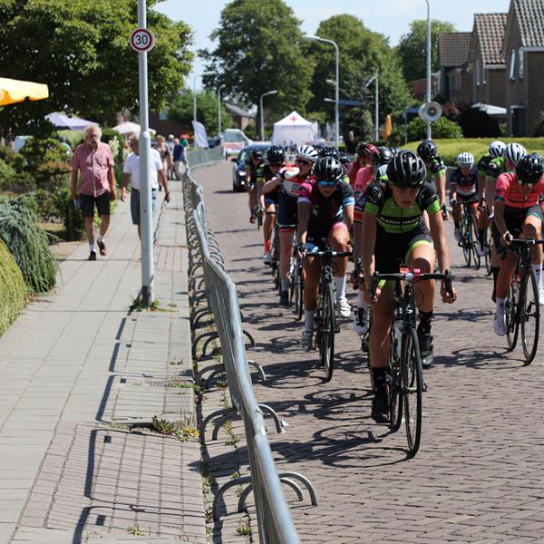 38e profronde van Surhuisterveen 2019 - Dames (Edo Werkman) | Wielrennen Surhuisterveen