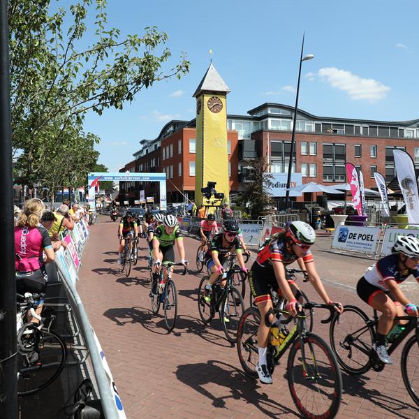 38e profronde van Surhuisterveen 2019 - Dames (Edo Werkman) | Wielrennen Surhuisterveen