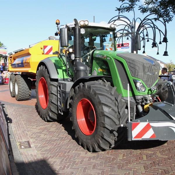 Reclamekaravaan 2018 | Wielrennen Surhuisterveen