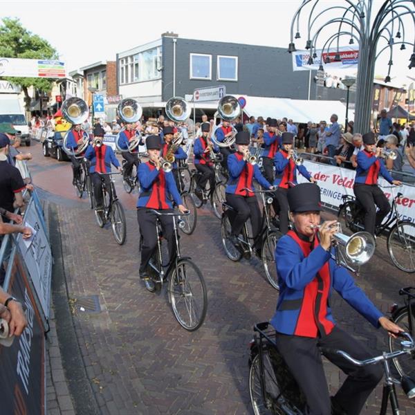 Reclamekaravaan 2018 | Wielrennen Surhuisterveen