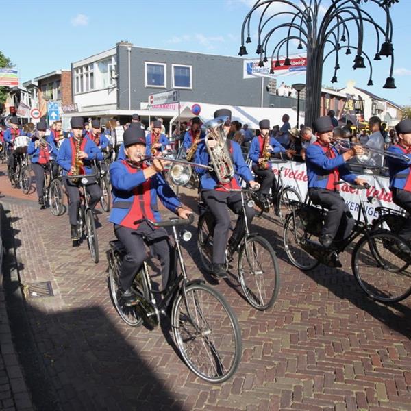 Reclamekaravaan 2018 | Wielrennen Surhuisterveen