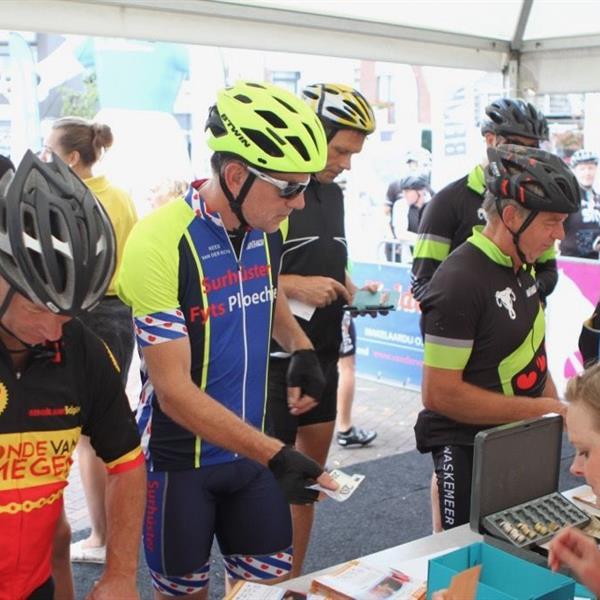 12e Pieter Weening Classic 2017 (foto's Edo Werkman) | Wielrennen Surhuisterveen