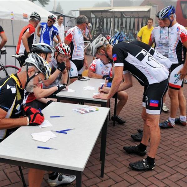 8e Pieter Weening Classic 2013 (album 3) | Wielrennen Surhuisterveen