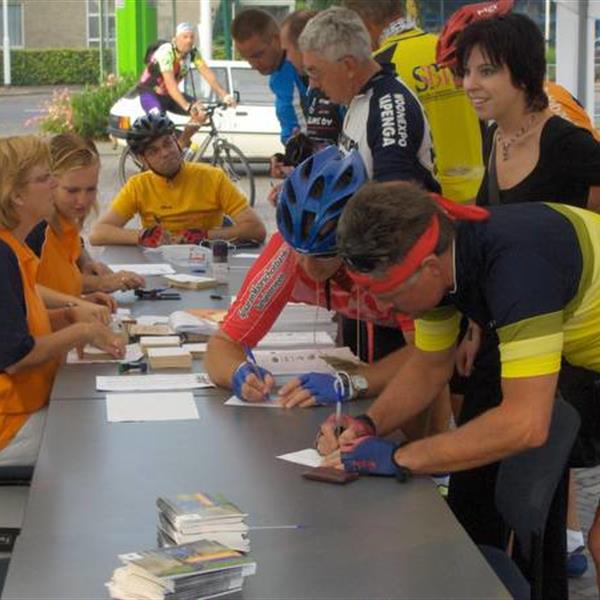 1e Pieter Weening Classic 2006 | Wielrennen Surhuisterveen