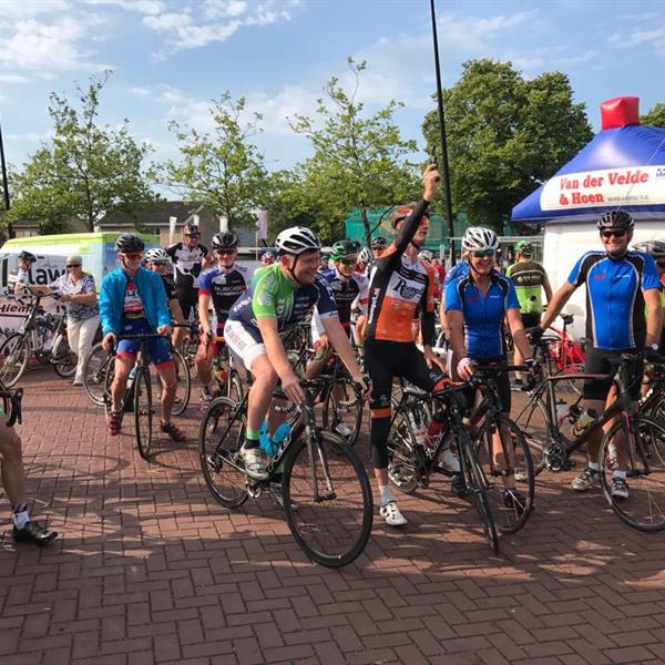 12e Pieter Weening Classic 2017 (foto's organisatie) | Wielrennen Surhuisterveen