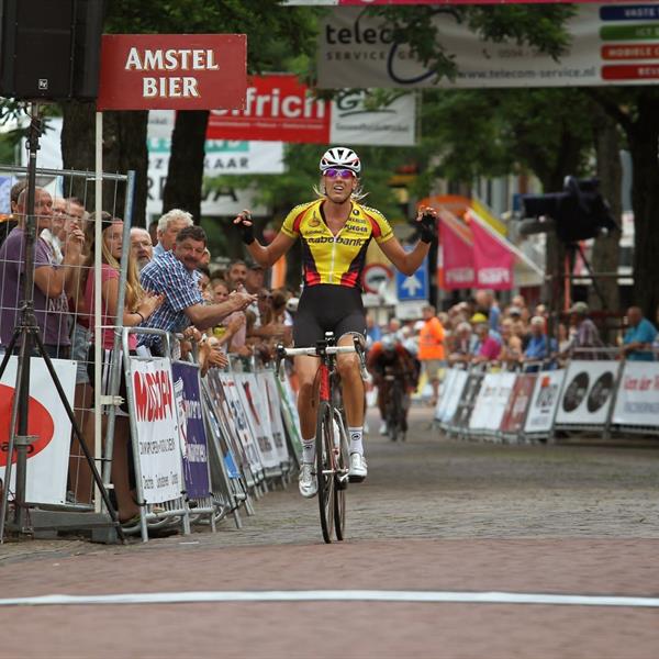33e Profronde van Surhuisterveen 2014 - Damescriterium | Wielrennen Surhuisterveen