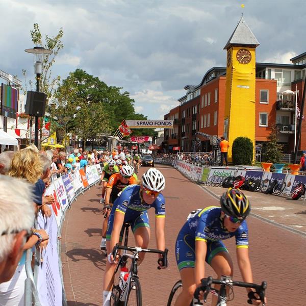 33e Profronde van Surhuisterveen 2014 - Damescriterium | Wielrennen Surhuisterveen
