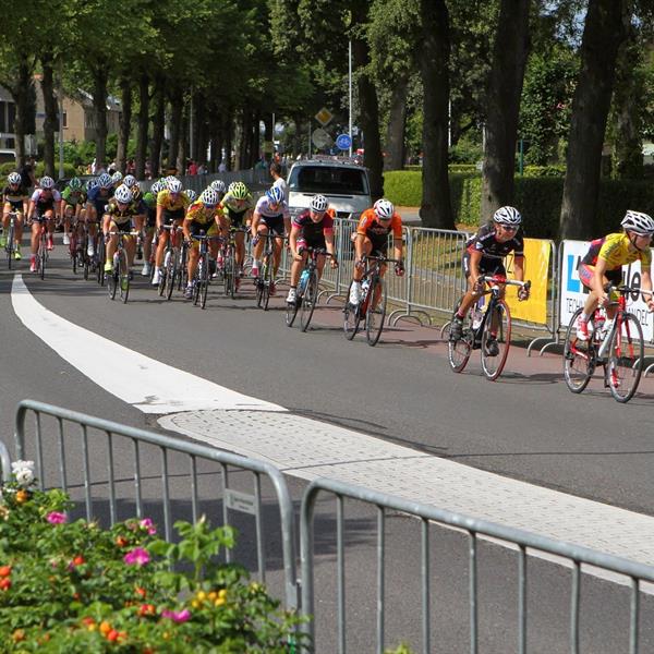 33e Profronde van Surhuisterveen 2014 - Damescriterium | Wielrennen Surhuisterveen