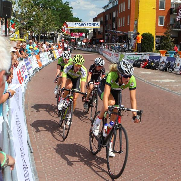 33e Profronde van Surhuisterveen 2014 - Damescriterium | Wielrennen Surhuisterveen