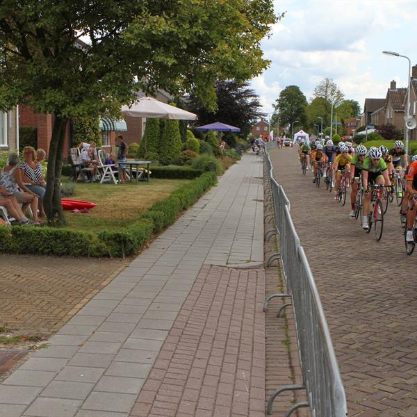 33e Profronde van Surhuisterveen 2014 - Damescriterium | Wielrennen Surhuisterveen