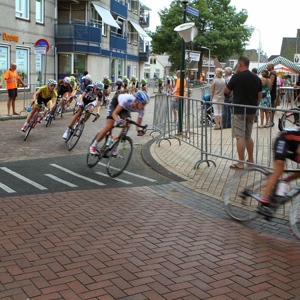 33e Profronde van Surhuisterveen 2014 - Damescriterium | Wielrennen Surhuisterveen