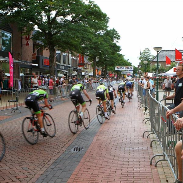 33e Profronde van Surhuisterveen 2014 - Damescriterium | Wielrennen Surhuisterveen