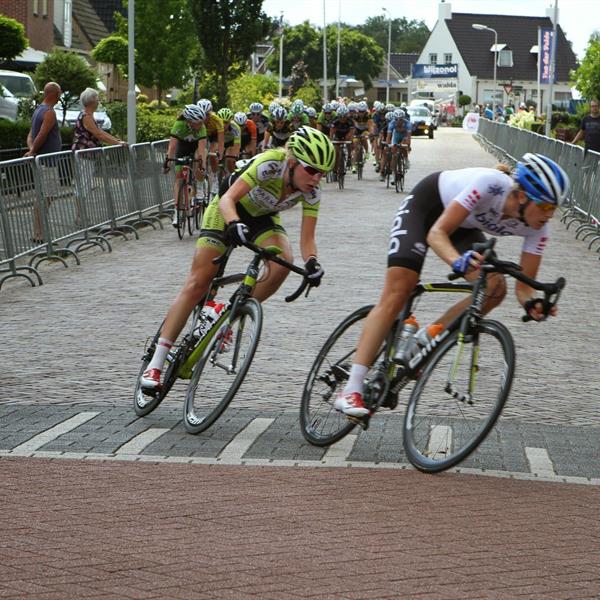 33e Profronde van Surhuisterveen 2014 - Damescriterium | Wielrennen Surhuisterveen