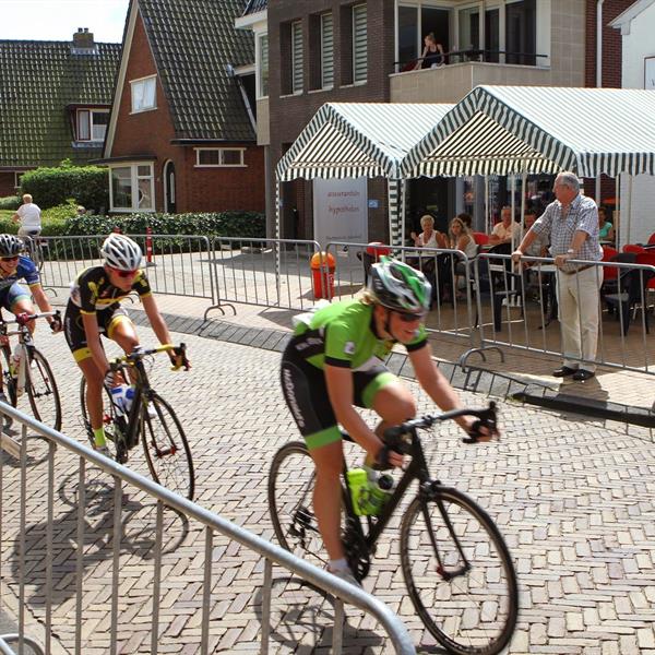 33e Profronde van Surhuisterveen 2014 - Damescriterium | Wielrennen Surhuisterveen