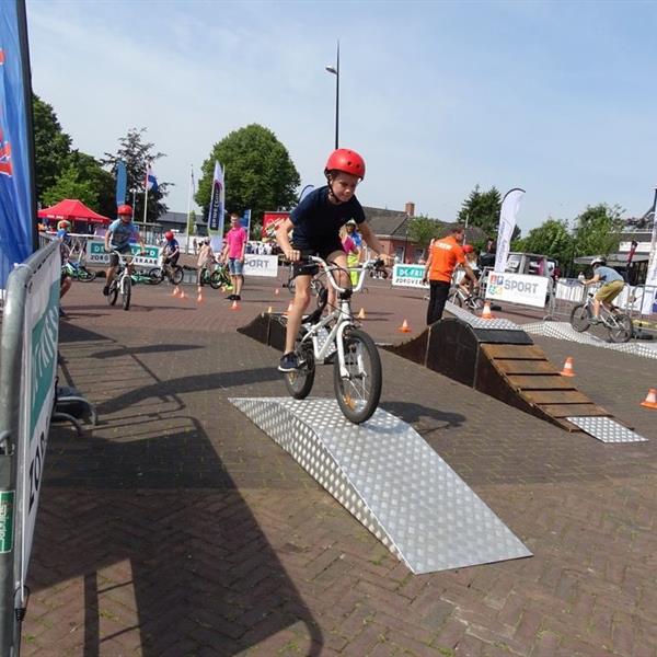 Fotoalbum Kidsday | Wielrennen Surhuisterveen