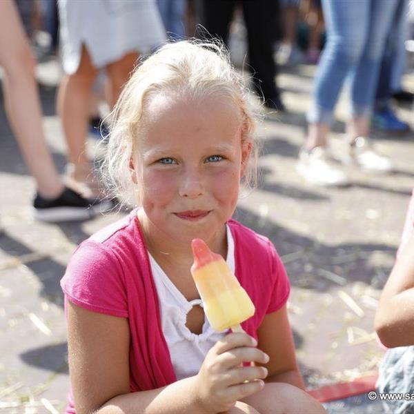 Cadeau Festival Surhuisterveen slotfeest 2017 | Wielrennen Surhuisterveen