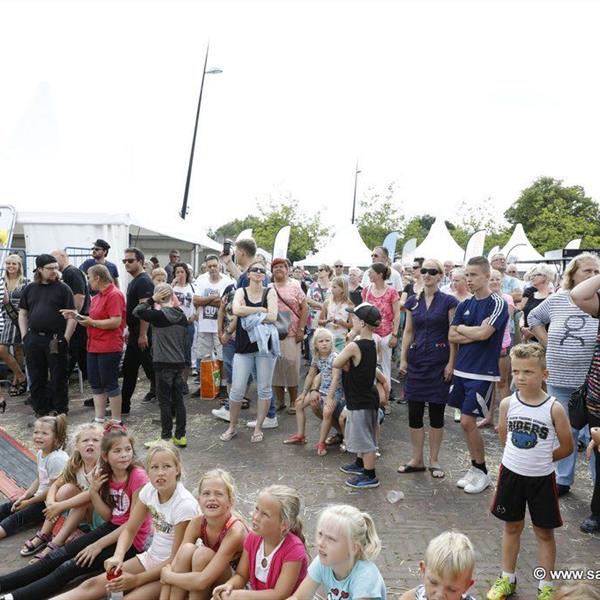 Cadeau Festival Surhuisterveen slotfeest 2017 | Wielrennen Surhuisterveen