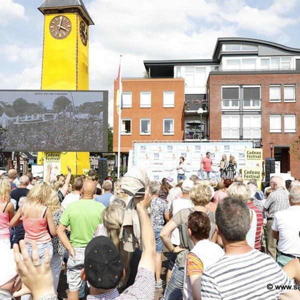 Cadeau Festival Surhuisterveen slotfeest 2017 | Wielrennen Surhuisterveen