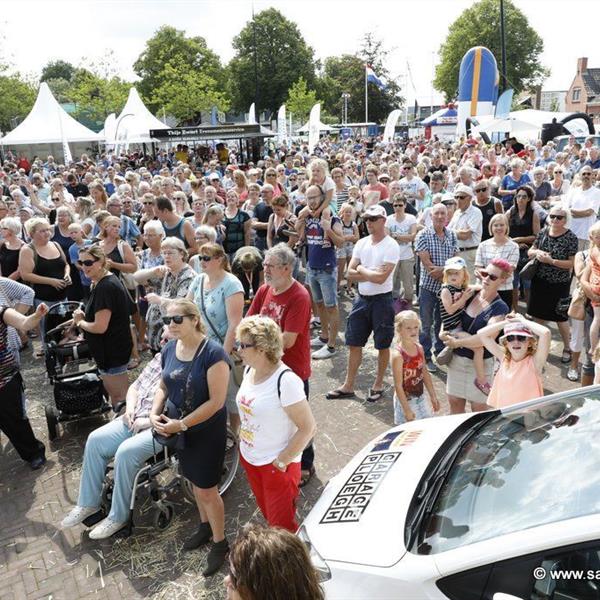 Cadeau Festival Surhuisterveen slotfeest 2017 | Wielrennen Surhuisterveen