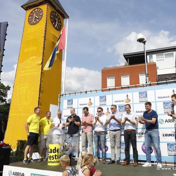 Cadeau Festival Surhuisterveen slotfeest 2017 | Wielrennen Surhuisterveen